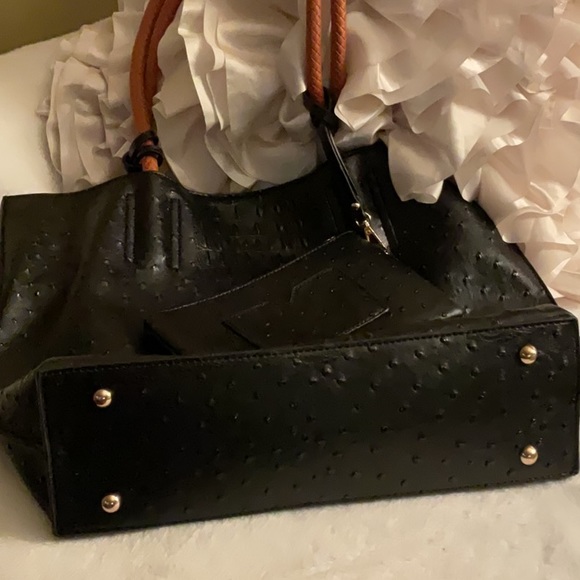 Large tote / shoulder bag with removable snap insert, matching wristlet, - Picture 5 of 8